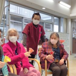 令和４年１２月５日は「音楽療法」（デイサービス）